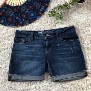 Distressed Cut-off cuffed denim shorts